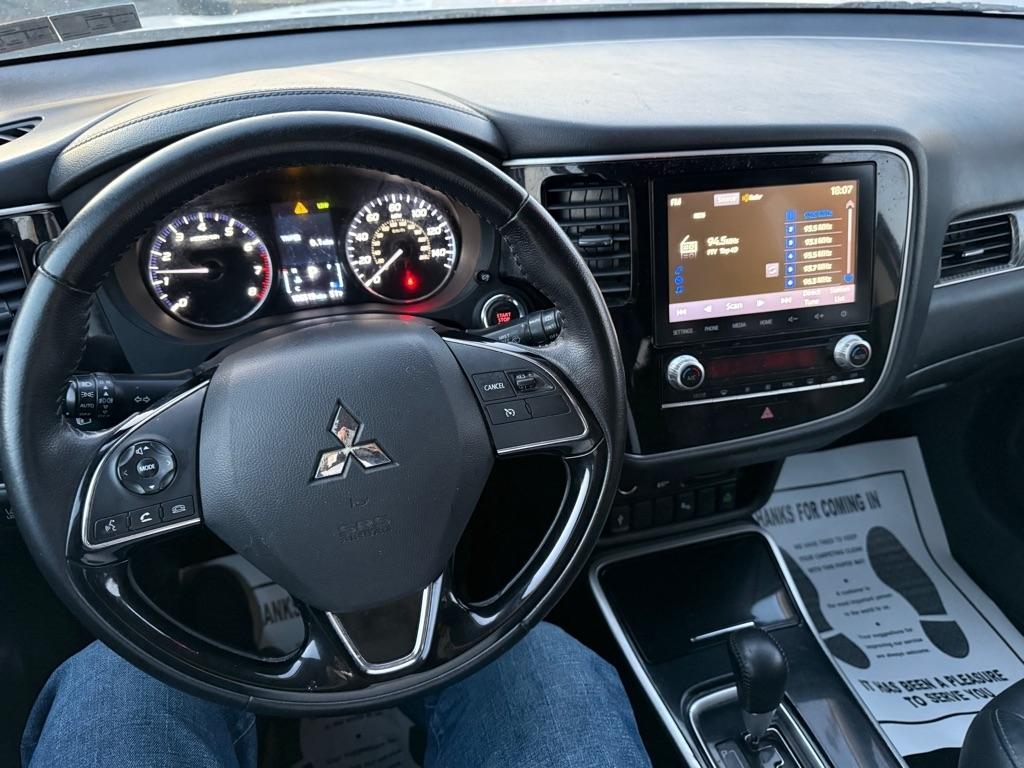 Mitsubishi Outlander SE 2WD 2020