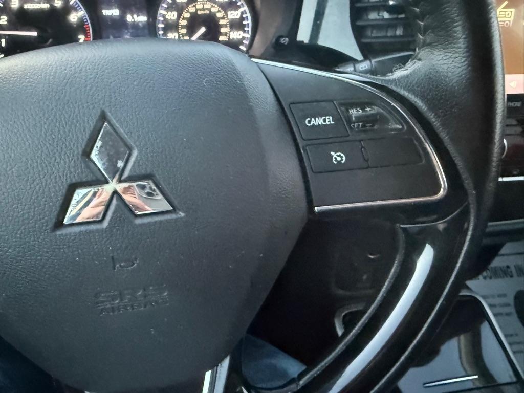 Mitsubishi Outlander SE 2WD 2020