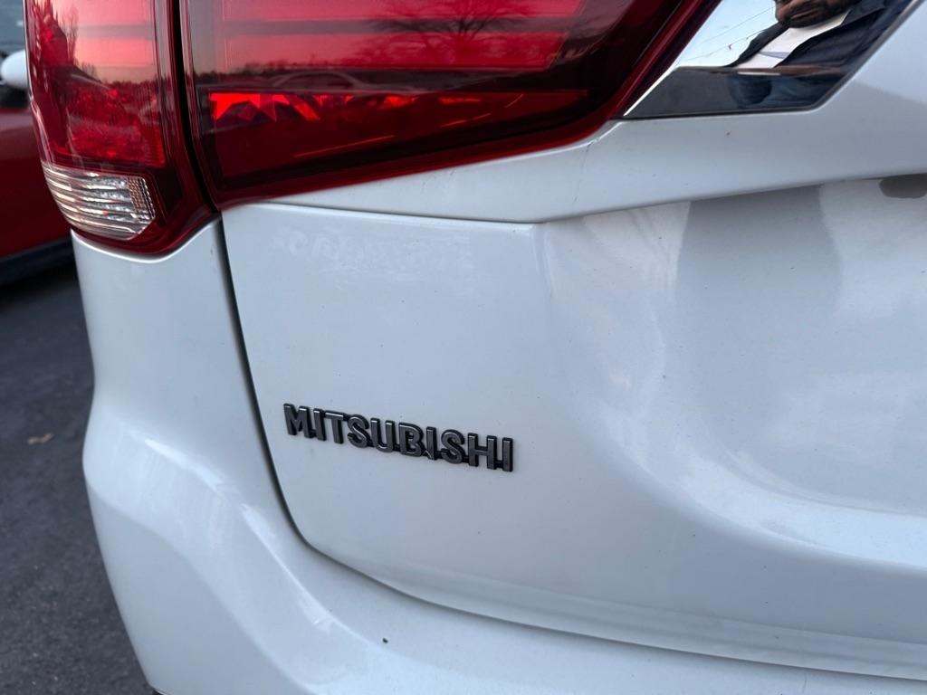 Mitsubishi Outlander SE 2WD 2020