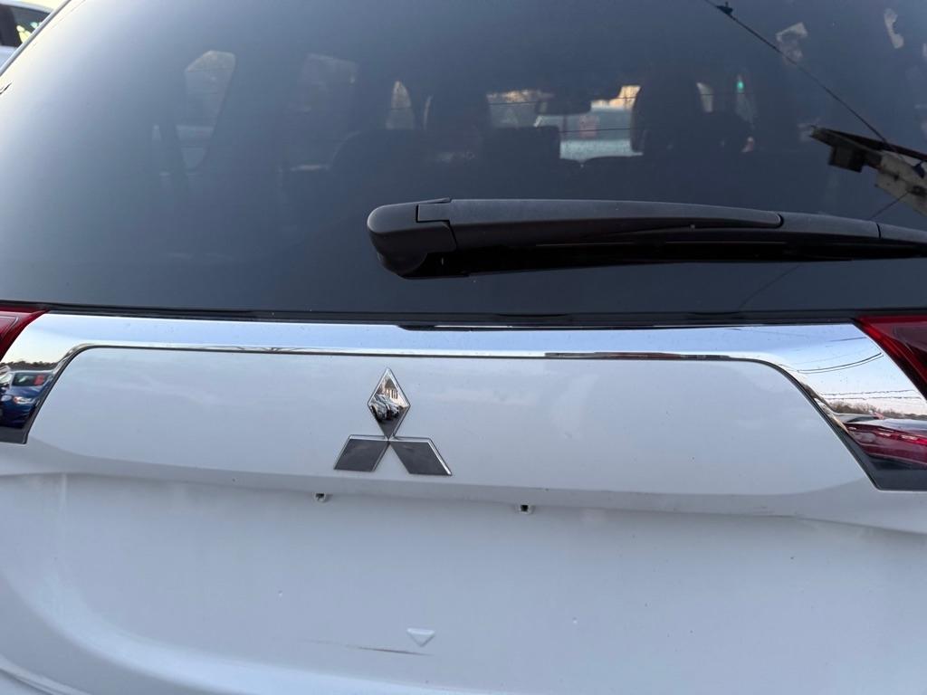 Mitsubishi Outlander SE 2WD 2020