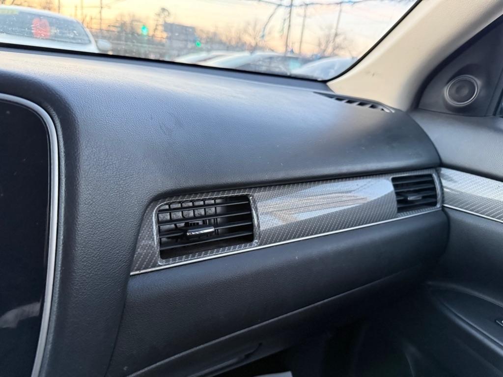 Mitsubishi Outlander SE 2WD 2020