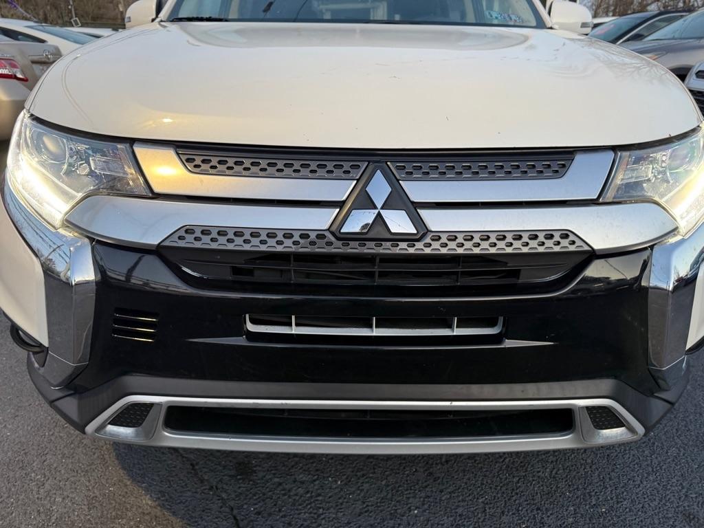 Mitsubishi Outlander SE 2WD 2020