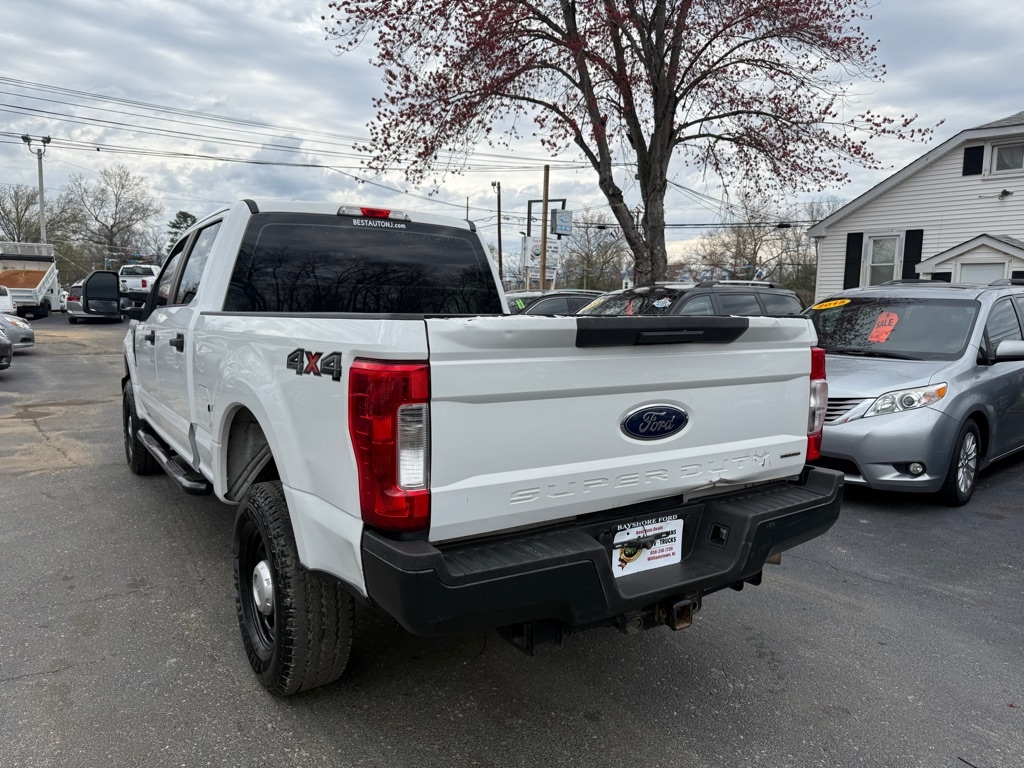 Ford F-250 SD King Ranch Crew Cab 4WD 2017 Ford F-250 SD King Ranch Crew Cab 4WD 2017