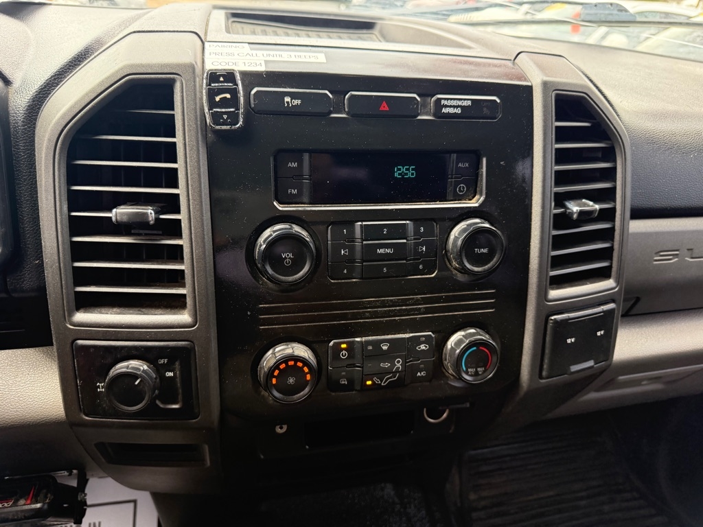 Ford F-250 SD King Ranch Crew Cab 4WD 2017 Ford F-250 SD King Ranch Crew Cab 4WD 2017