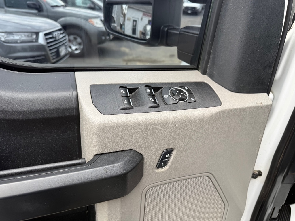 Ford F-250 SD King Ranch Crew Cab 4WD 2017 Ford F-250 SD King Ranch Crew Cab 4WD 2017