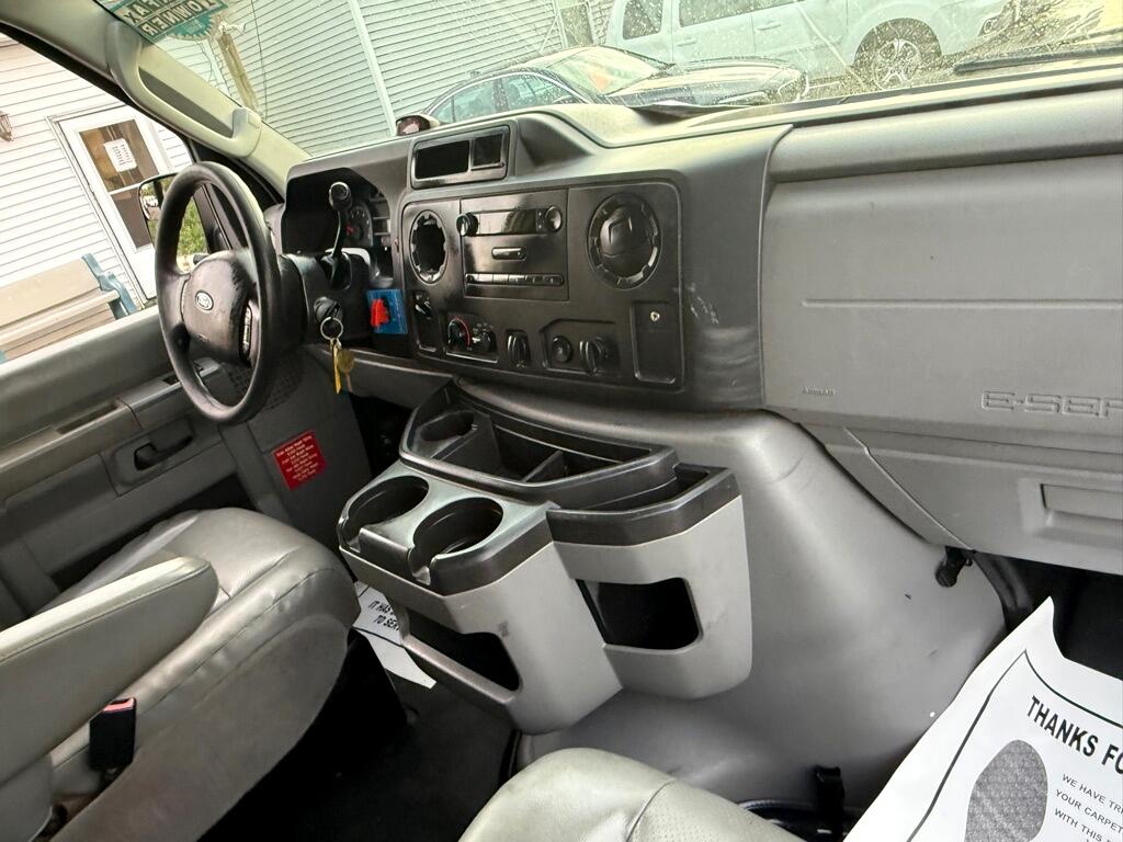 Ford Econoline E-250 2013 Ford Econoline E-250 2013