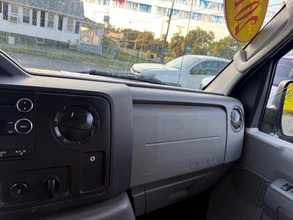 Ford Econoline E-150 2014 Ford Econoline E-150 2014