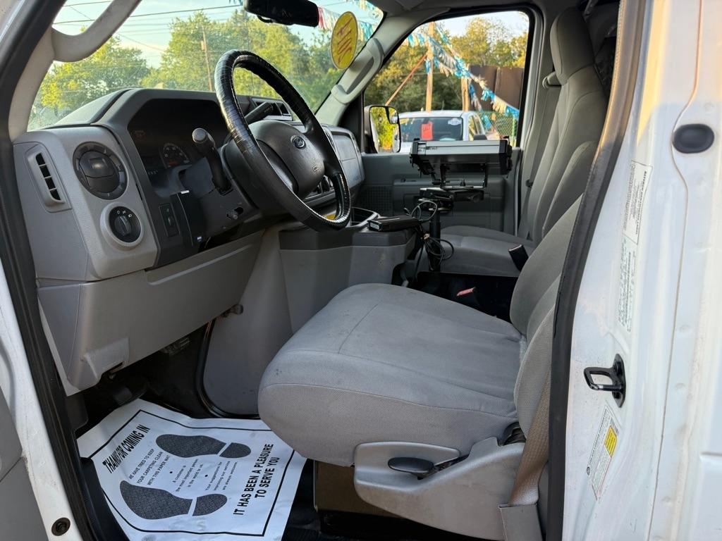 Ford Econoline E-150 2014