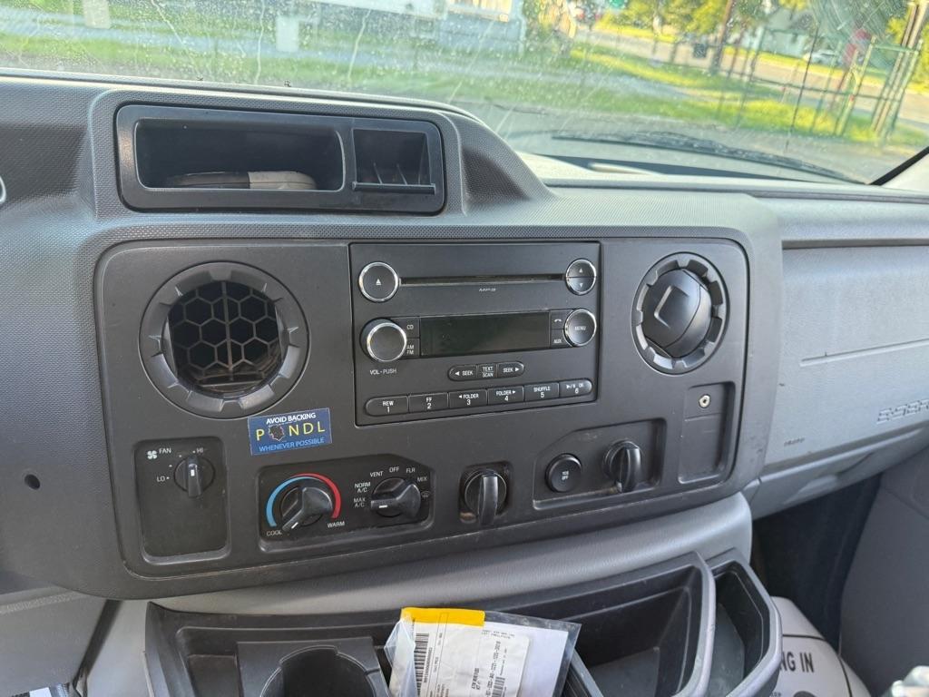 Ford Econoline E-150 2014