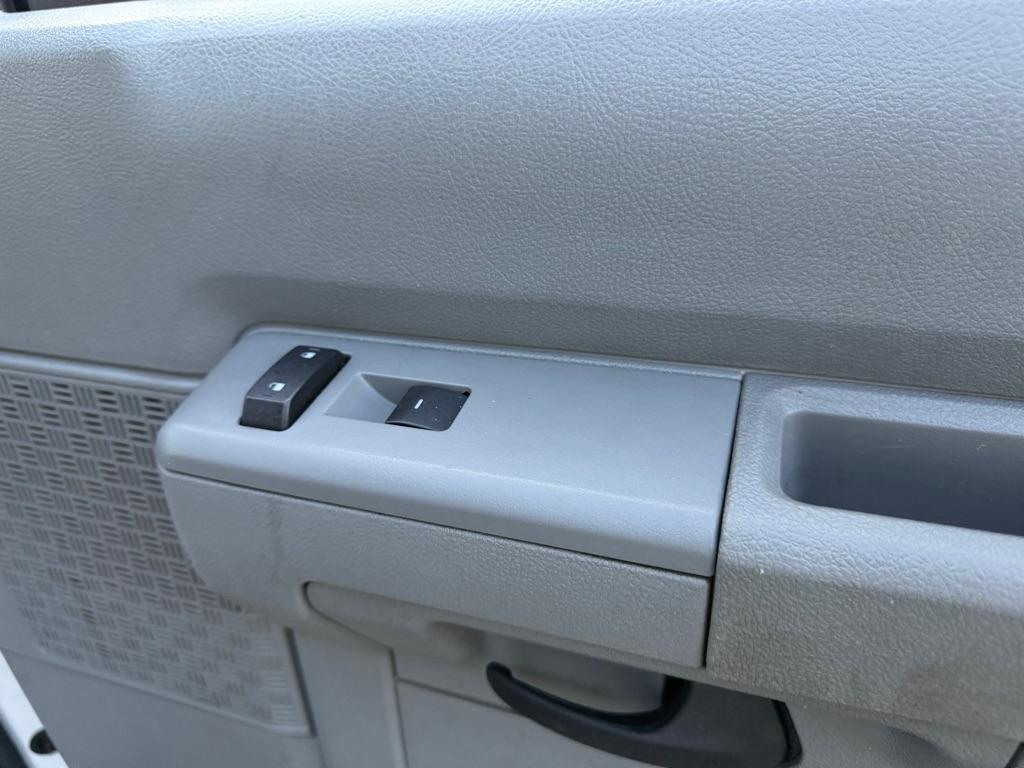 Ford Econoline E-150 2014