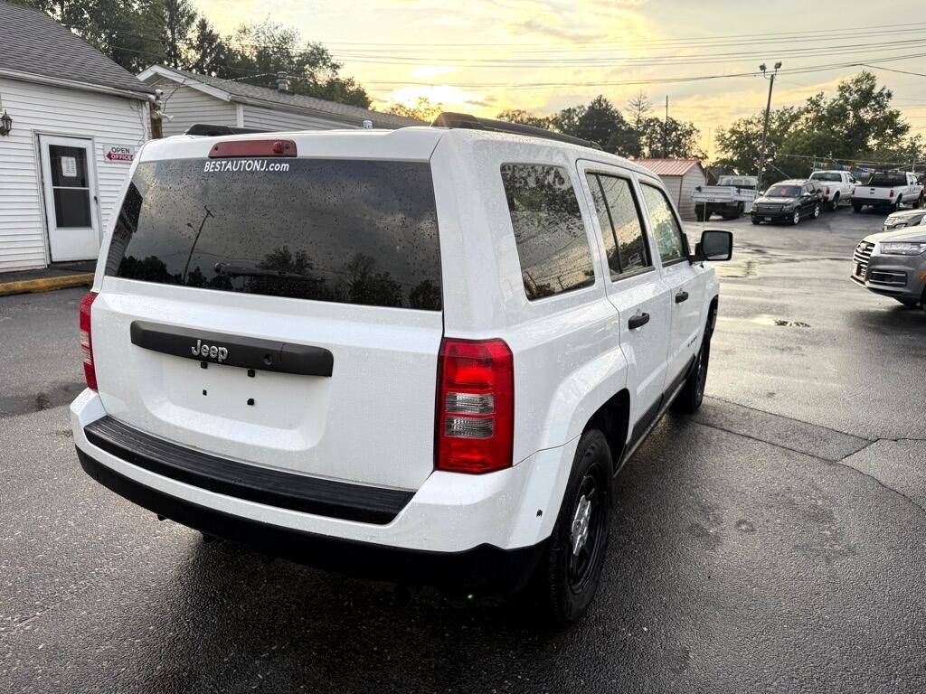2014 Jeep Patriot Sport photo 2