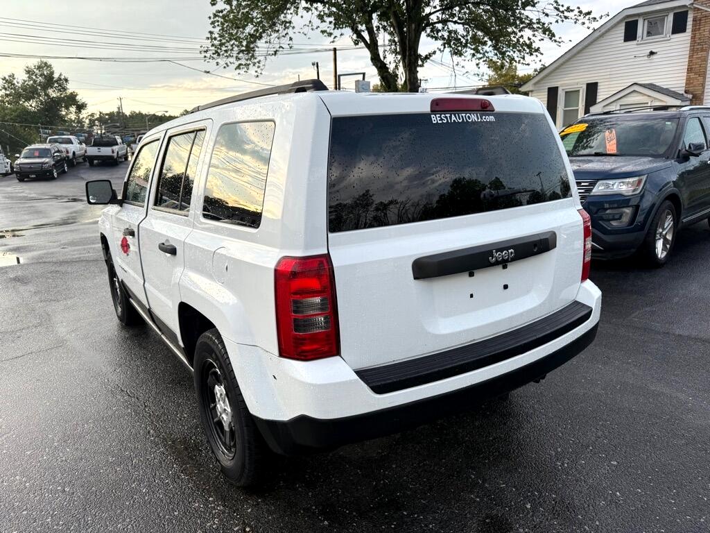 2014 Jeep Patriot Sport photo 3