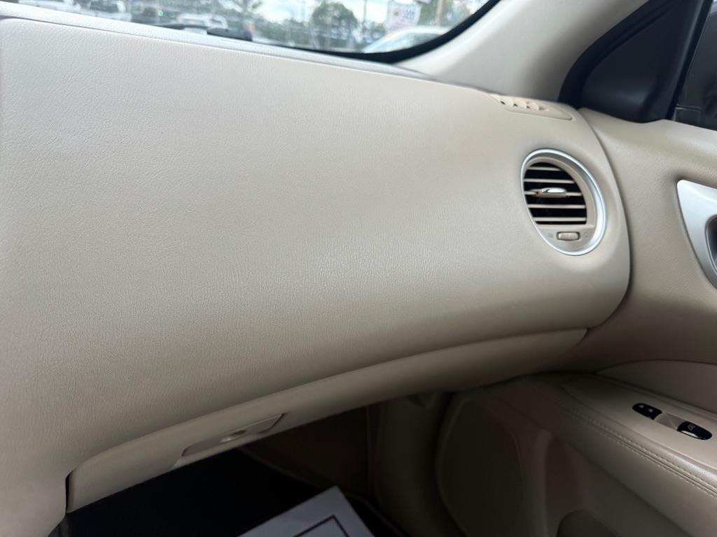 Nissan Pathfinder S 4WD 2014