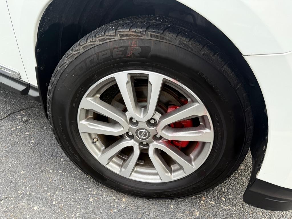 Nissan Pathfinder S 4WD 2014