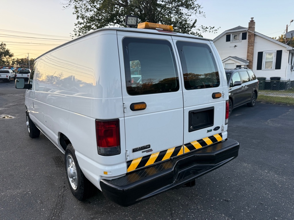 2014 Ford E-150 photo 3