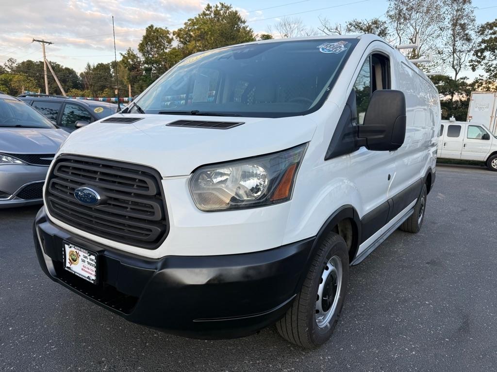 Ford Transit 250 Van Low Roof 60/40 Pass.130-in. WB 2016