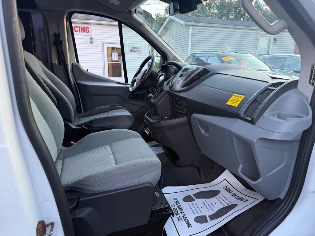 Ford Transit 250 Van Low Roof 60/40 Pass.130-in. WB 2016