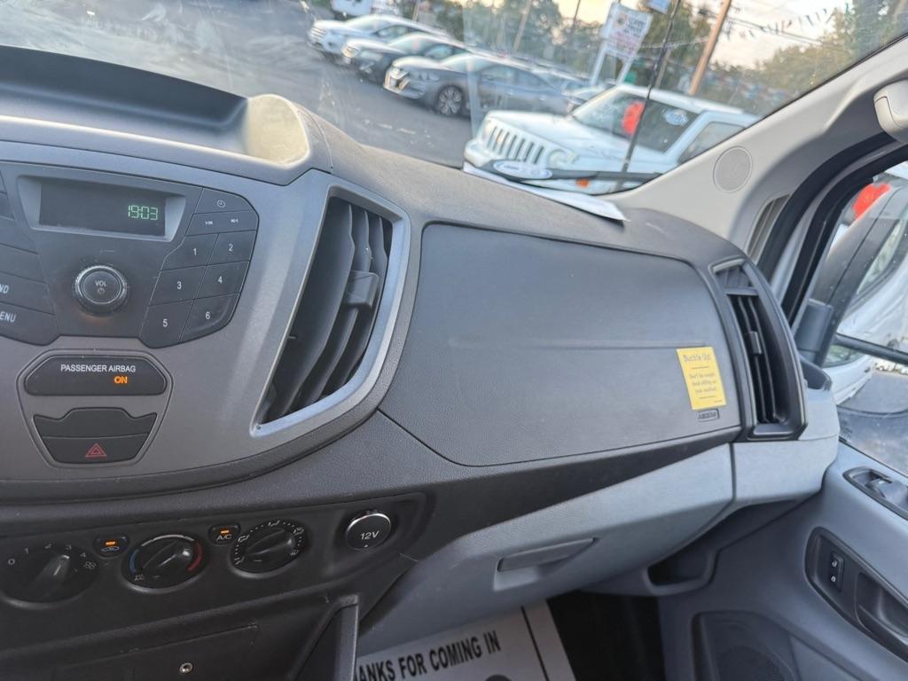 Ford Transit 250 Van Low Roof 60/40 Pass.130-in. WB 2016