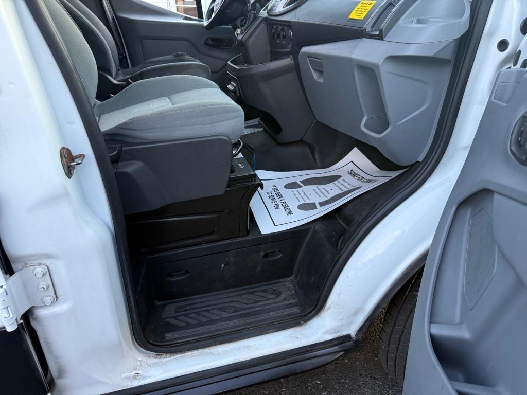 Ford Transit 250 Van Low Roof 60/40 Pass.130-in. WB 2016