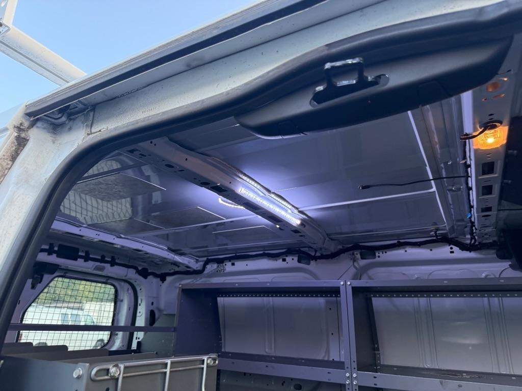 Ford Transit 250 Van Low Roof 60/40 Pass.130-in. WB 2016