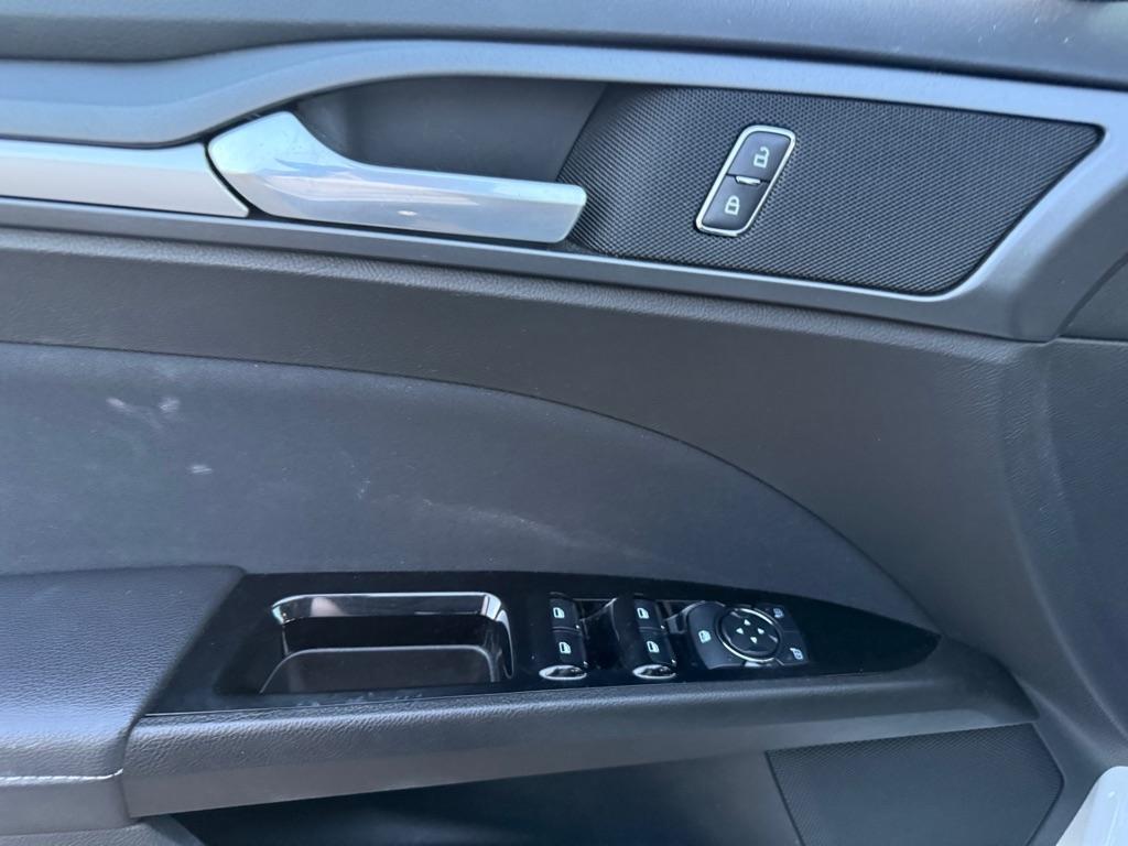 Ford Fusion SE 2014