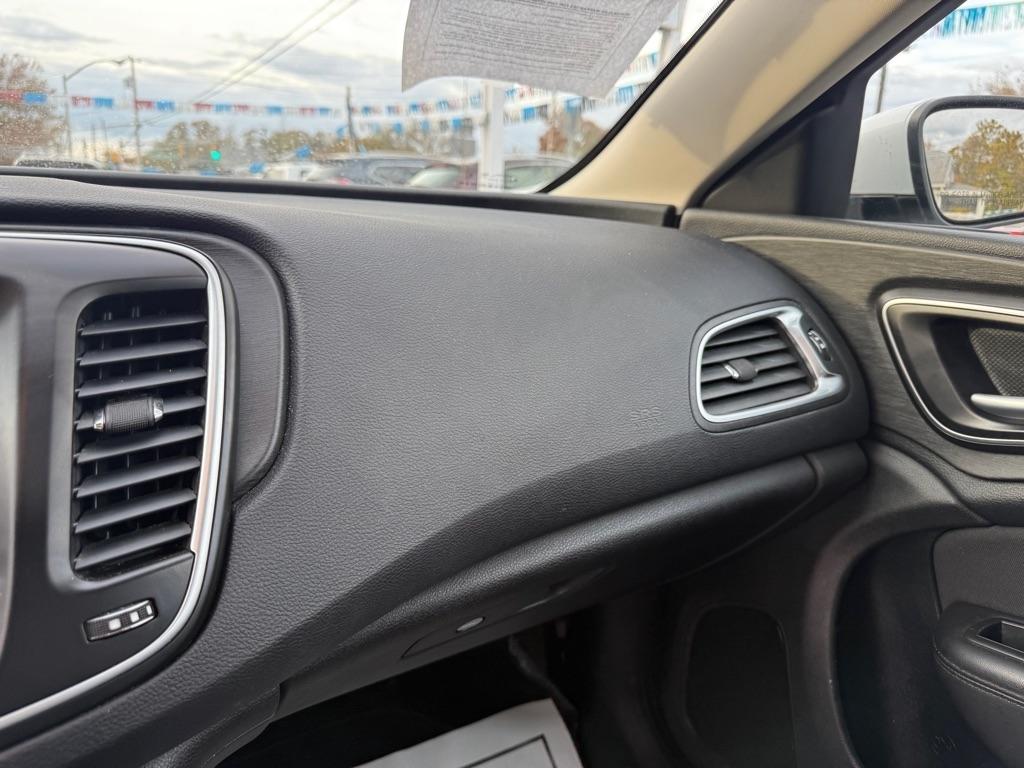 Chrysler 200 Limited 2015