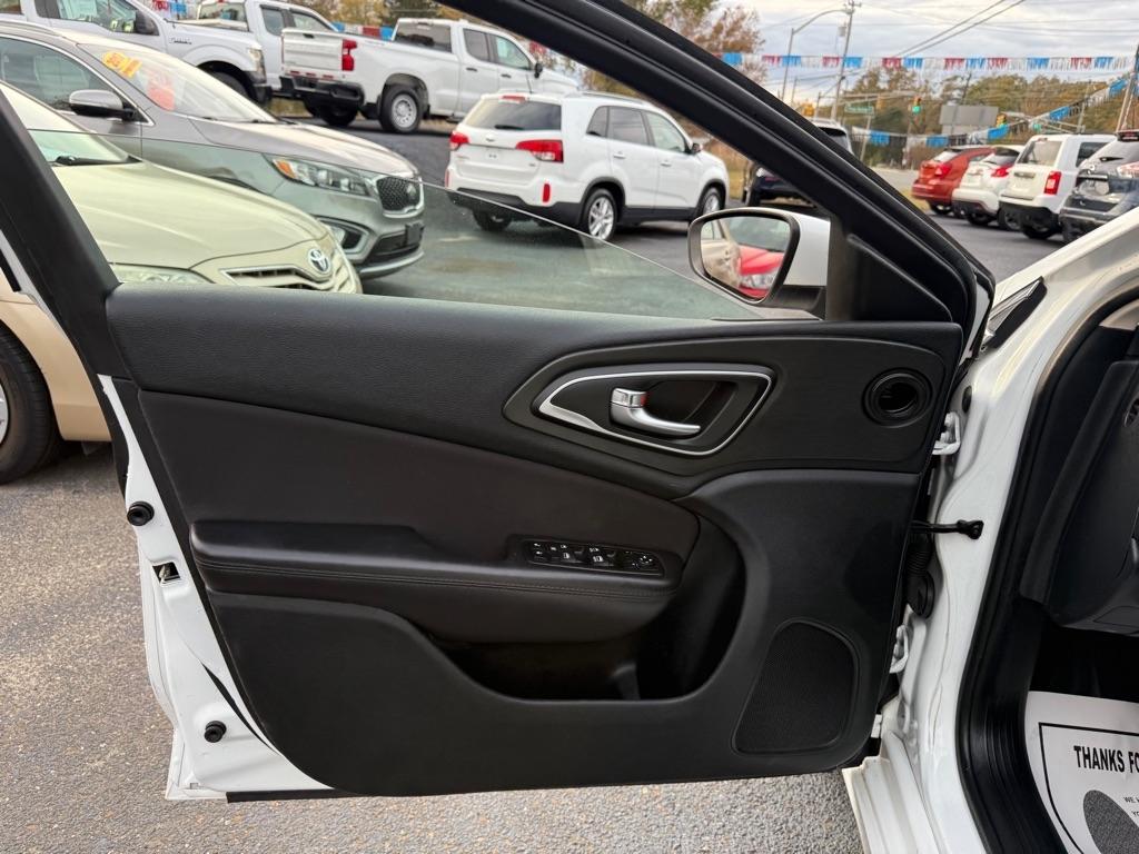 Chrysler 200 Limited 2015