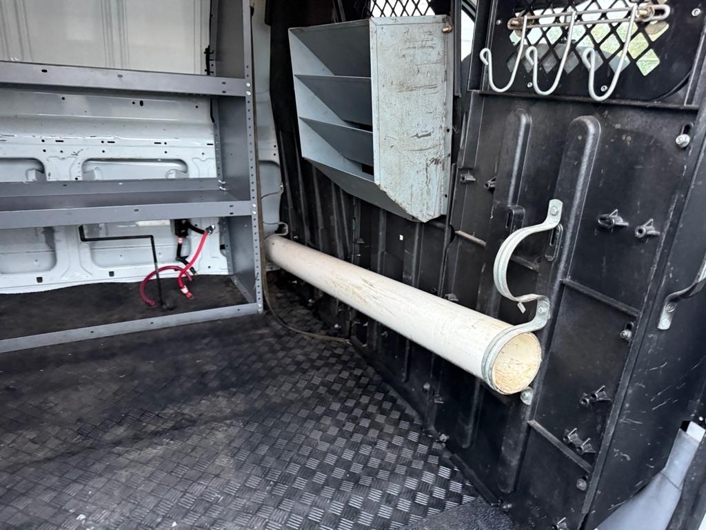 Ford Transit 250 Van Low Roof 60/40 Pass.130-in. WB 2016