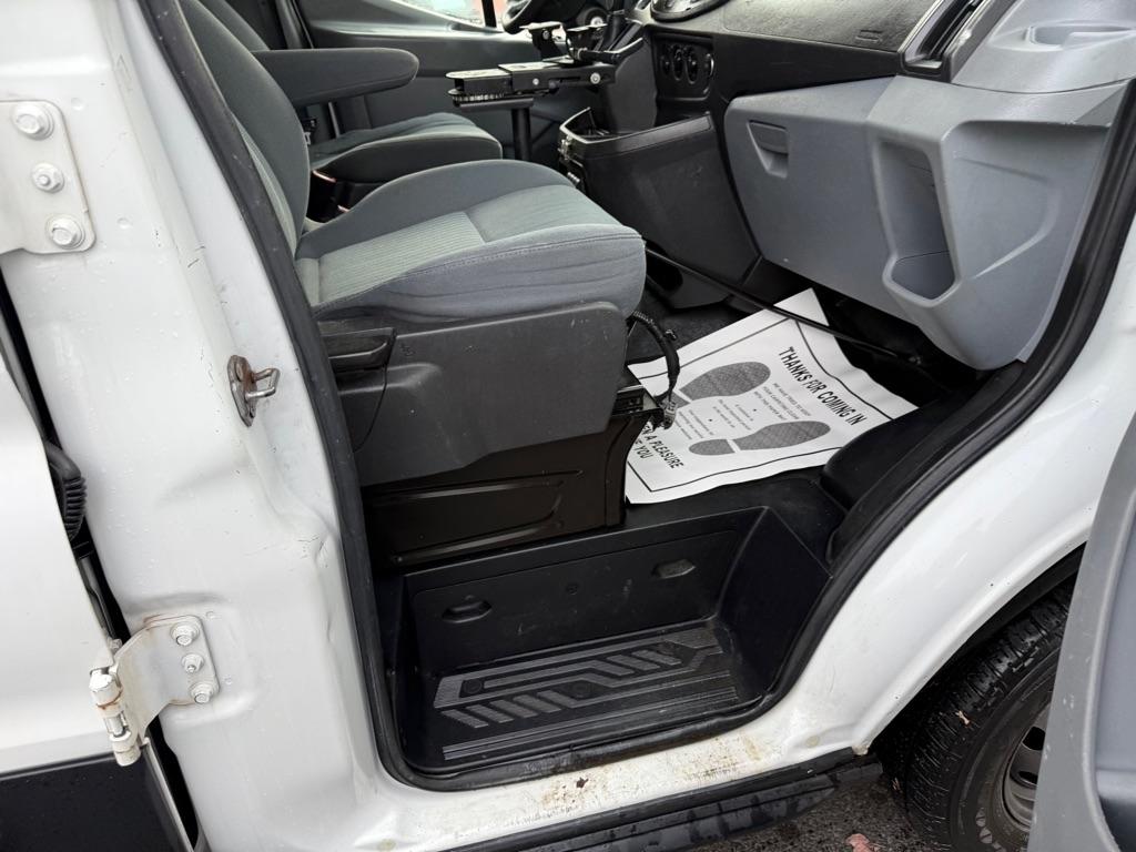 Ford Transit 250 Van Low Roof 60/40 Pass.130-in. WB 2016