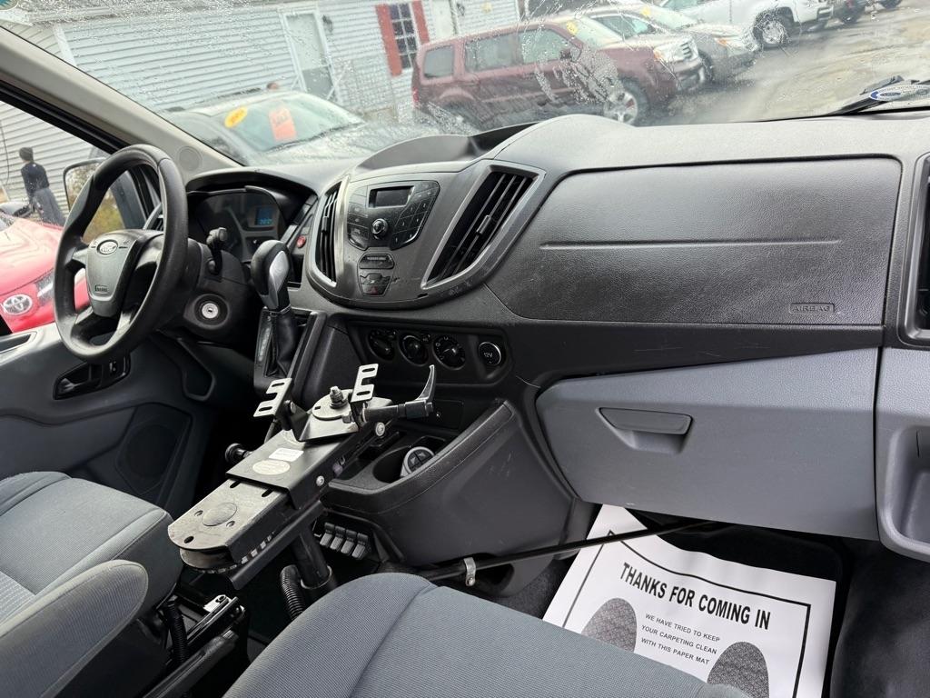 Ford Transit 250 Van Low Roof 60/40 Pass.130-in. WB 2016