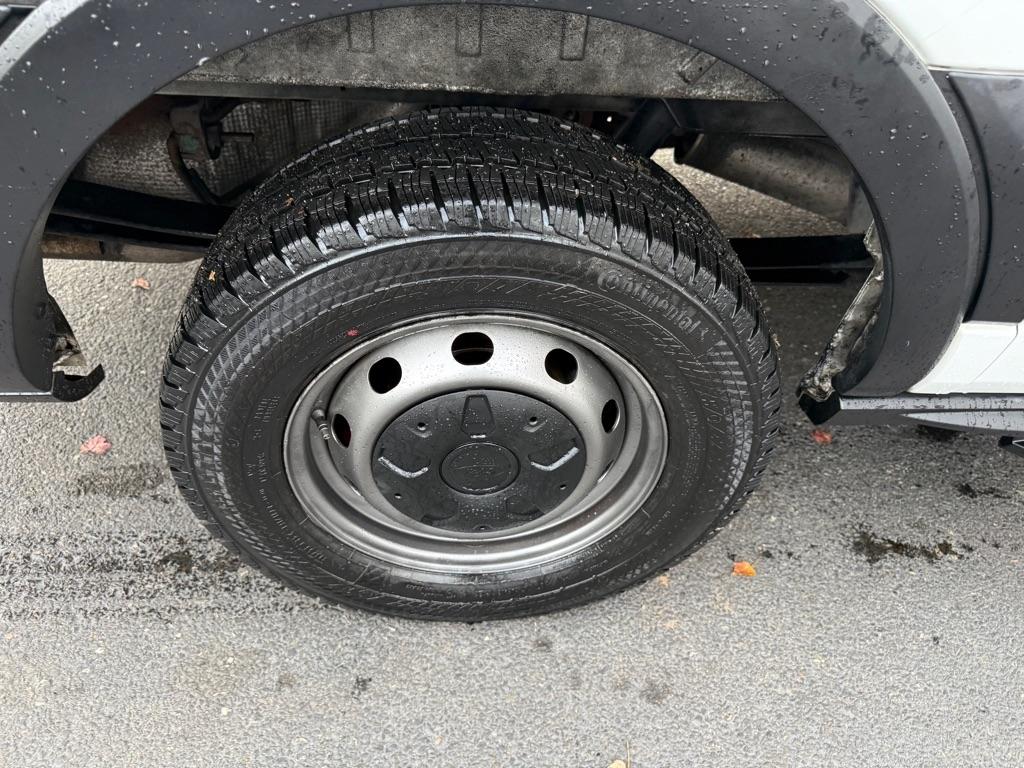 Ford Transit 250 Van Low Roof 60/40 Pass.130-in. WB 2016