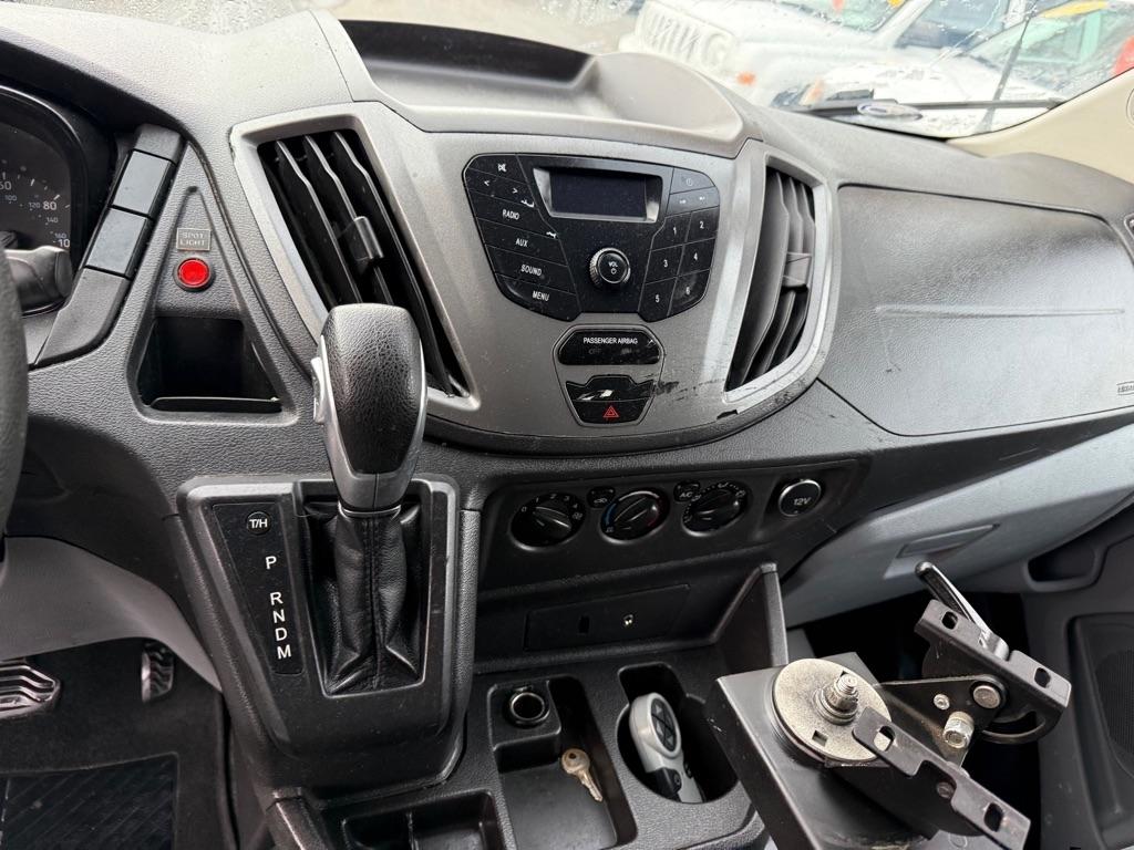 Ford Transit 250 Van Low Roof 60/40 Pass.130-in. WB 2016