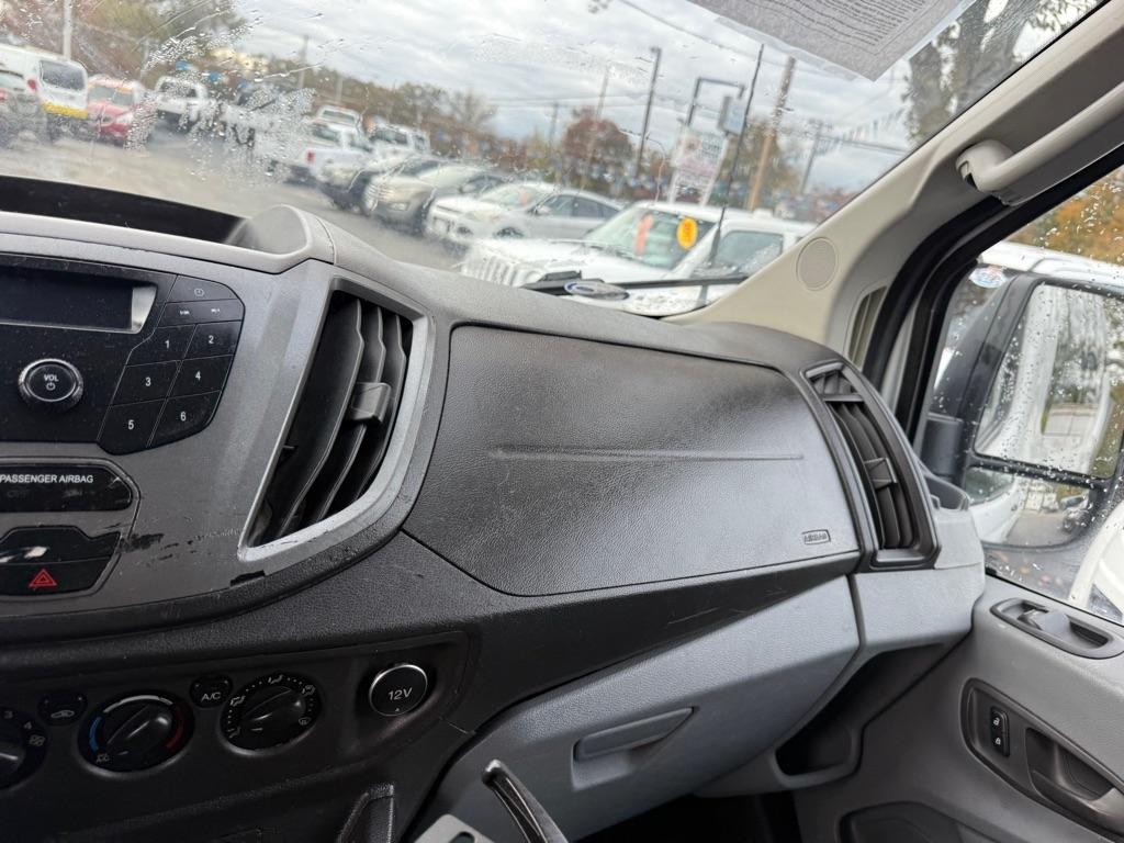 Ford Transit 250 Van Low Roof 60/40 Pass.130-in. WB 2016