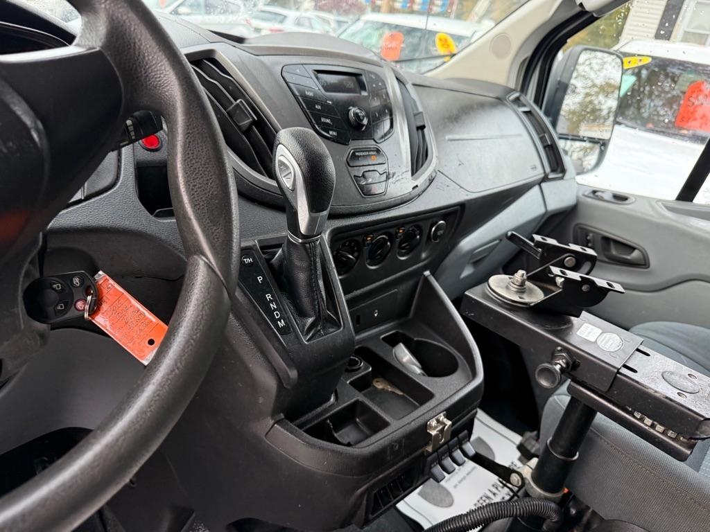 Ford Transit 250 Van Low Roof 60/40 Pass.130-in. WB 2016