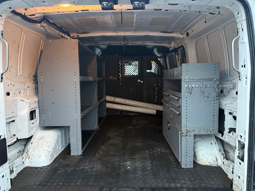 Ford Transit 250 Van Low Roof 60/40 Pass.130-in. WB 2016 Ford Transit 250 Van Low Roof 60/40 Pass.130-in. WB 2016