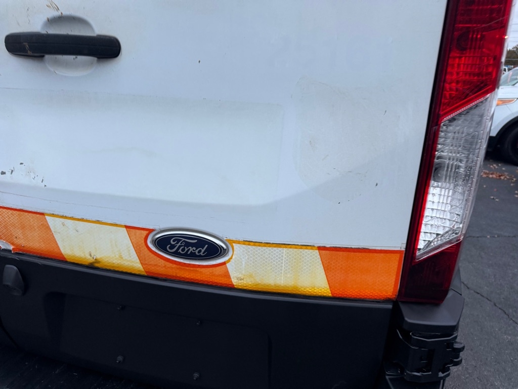 Ford Transit 250 Van Low Roof 60/40 Pass.130-in. WB 2016 Ford Transit 250 Van Low Roof 60/40 Pass.130-in. WB 2016