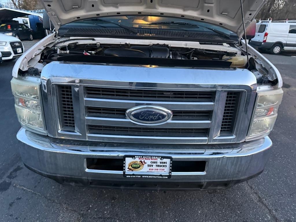 Ford Econoline E-350 XL Super Duty Extended 2013