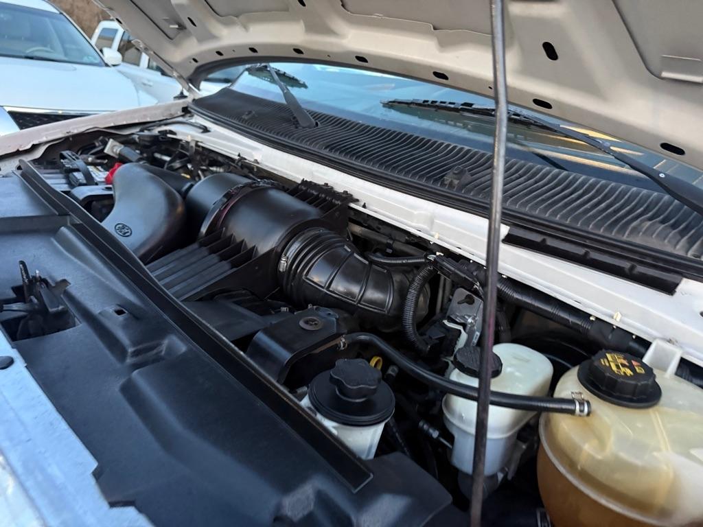 Ford Econoline E-350 XL Super Duty Extended 2013