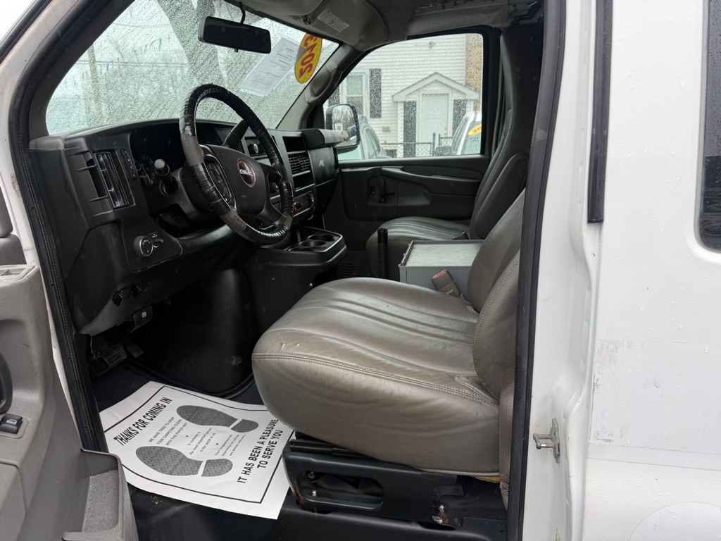 GMC Savana G2500 Cargo 2013