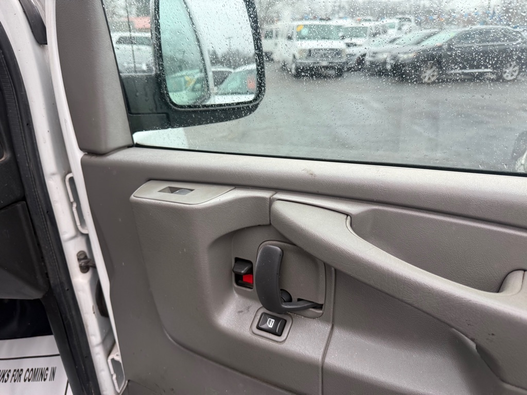 GMC Savana G2500 Cargo 2013