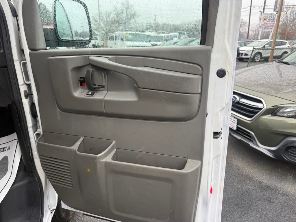 GMC Savana G2500 Cargo 2013