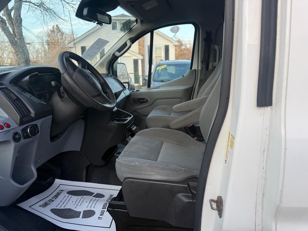 Ford Transit 250 Van Low Roof 60/40 Pass.130-in. WB 2016