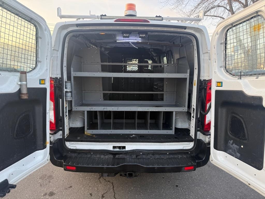 Ford Transit 250 Van Low Roof 60/40 Pass.130-in. WB 2016