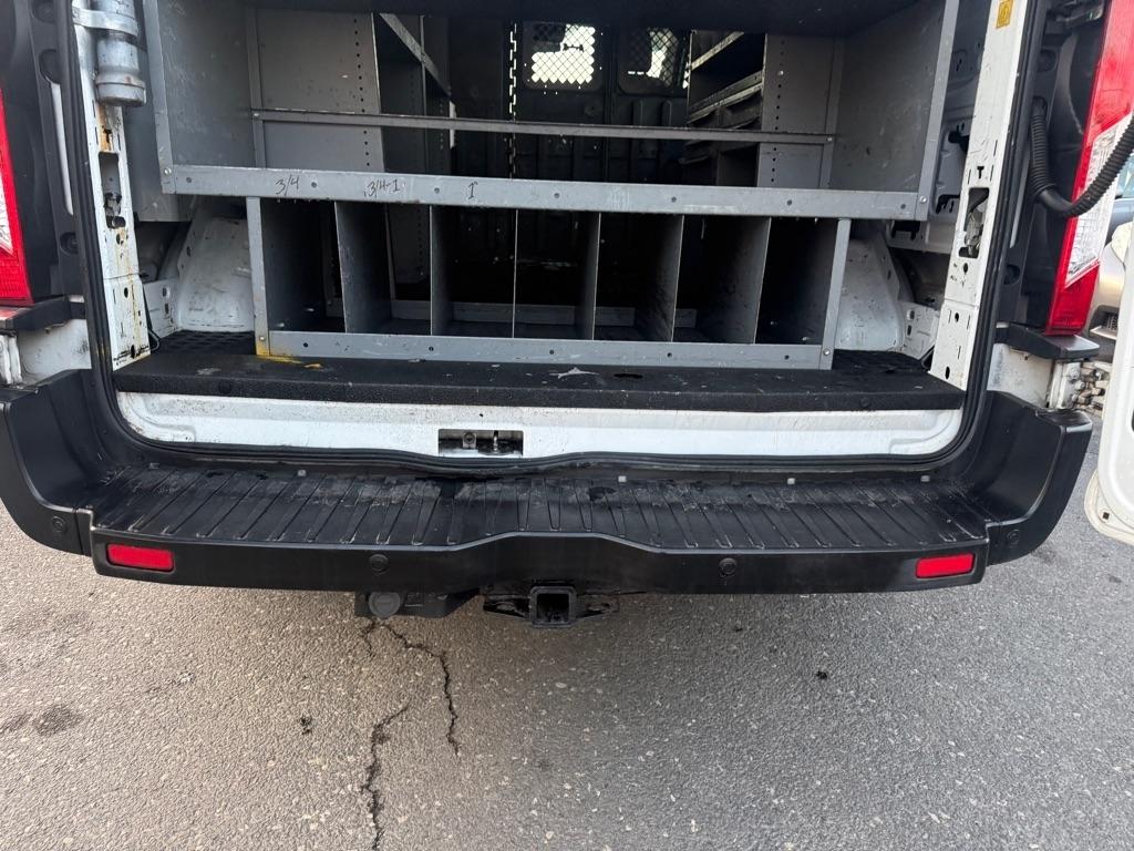 Ford Transit 250 Van Low Roof 60/40 Pass.130-in. WB 2016