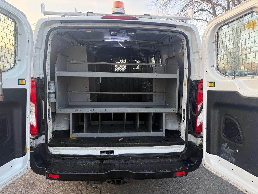 Ford Transit 250 Van Low Roof 60/40 Pass.130-in. WB 2016