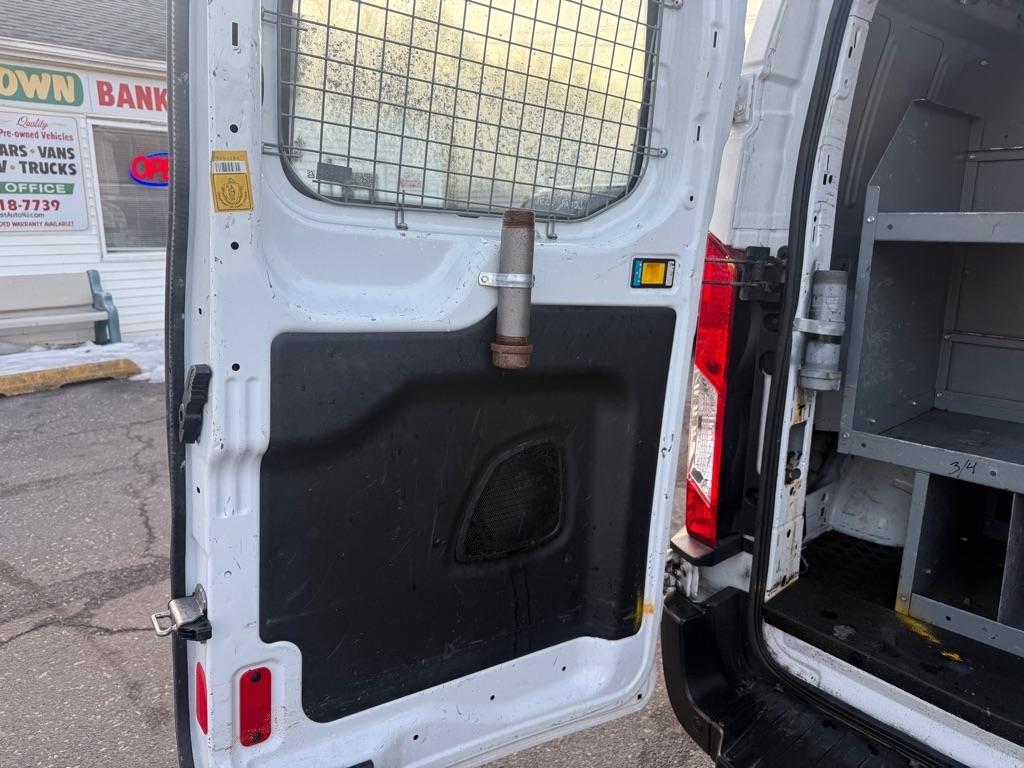 Ford Transit 250 Van Low Roof 60/40 Pass.130-in. WB 2016
