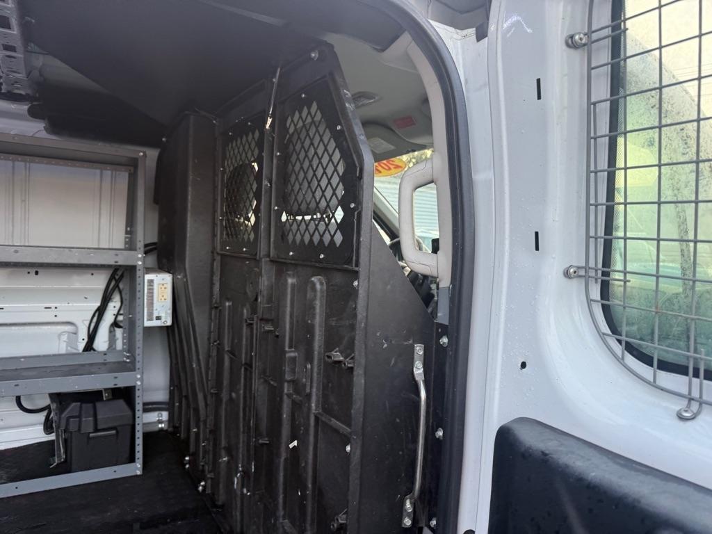 Ford Transit 250 Van Low Roof 60/40 Pass.130-in. WB 2016