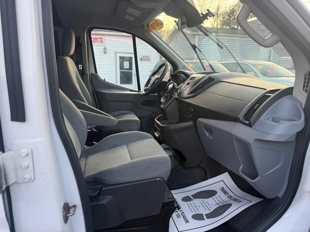 Ford Transit 250 Van Low Roof 60/40 Pass.130-in. WB 2016