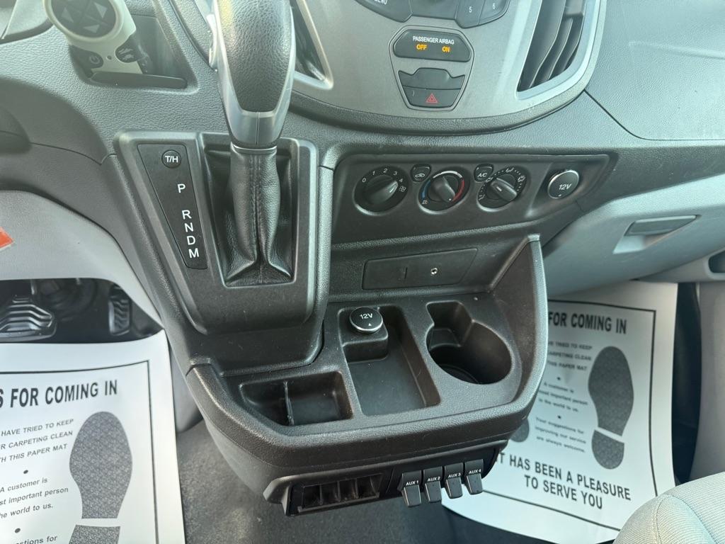 Ford Transit 250 Van Low Roof 60/40 Pass.130-in. WB 2016