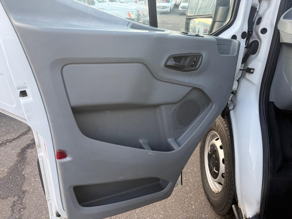 Ford Transit 250 Van Low Roof 60/40 Pass.130-in. WB 2016